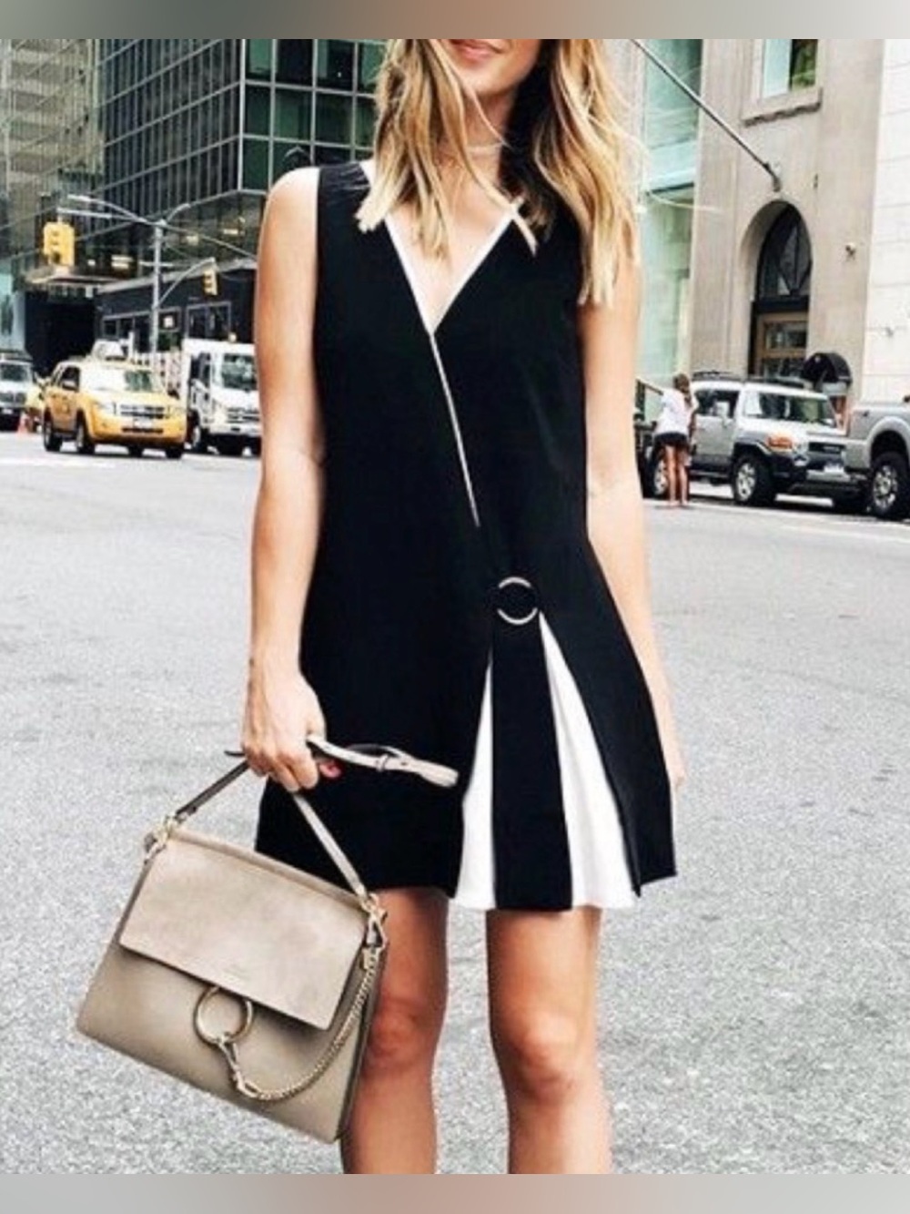 Sleeveless Black and White V-Neck A-Line Dress